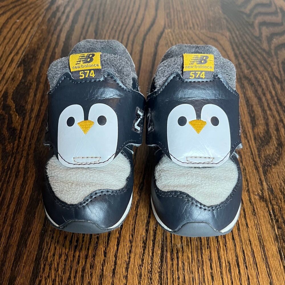 New Balance 574 Kids Leather Penguin Sneakers (Size 8)